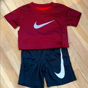 NIKE Boys exercise apparel